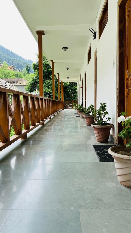 Hotel Hollywood - Top Rated & Most Awarded Property In Manali Buitenkant foto